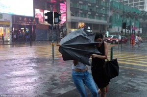 Những hình ảnh kinh hoàng về siêu bão Hato càn quét Trung Quốc