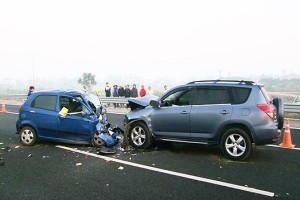 Nổ lốp ô tô và những tai nạn chết người