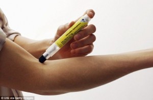 Nhà sản xuất bút tiêm EpiPen để mặc người dùng phát bệnh nặng hơn vì sản phẩm lỗi?