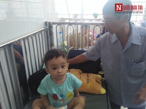 Ông ngoại bé trai 1 tuổi bị bạo hành, bỏ rơi ở bệnh viện: 
