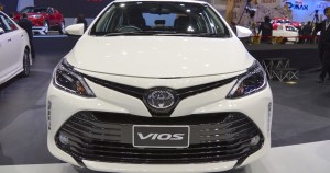 Cận cảnh Toyota Vios 2017 đẹp 'long lanh' giá chỉ 425 triệu đồng