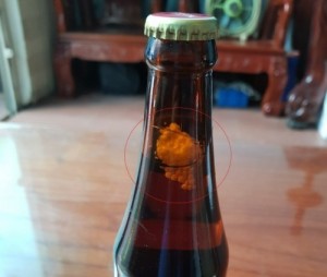 Tòa án chính thức thụ lý vụ chai bia Sài Gòn có 'vật thể lạ'