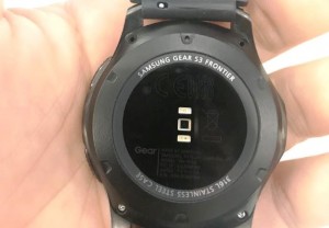 Đồng hồ Samsung Gear S3 Frontier R760 bung ốc vít, bị từ chối bảo hành