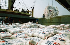 Xuất khẩu gạo khởi sắc, tiêu - cao su gặp khó về thị trường