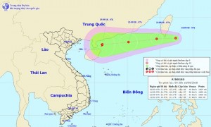 Siêu bão MANGKHUT cùng áp thấp nhiệt đới đang hướng vào Biển Đông