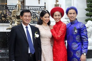 Lọt Top phụ nữ ảnh hưởng lớn nhất VN, mẹ chồng Tăng Thanh Hà giàu cỡ nào?