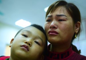 Số trẻ mầm non ở Bắc Ninh nhiễm sán lợn tăng không ngừng, phụ huynh bật khóc khi biết kết quả xét nghiệm