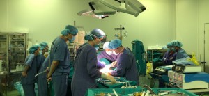Chàng trai 19 tuổi ở Bắc Giang hiến toàn bộ nội tạng: Cuộc hợp sức của 100 bác sĩ cứu bệnh nhân Lào