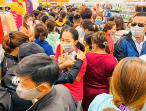 Khai trương siêu thị ở Quảng Ngãi: Sự phá hoại nỗ lực chống dịch rõ ràng?