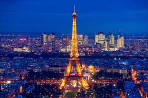 Tháp Eiffel nổi tiếng thế giới thì ai cũng biết nhưng trên đỉnh tòa tháp này còn ẩn chứa một bí mật bất ngờ và vô cùng đặc biệt