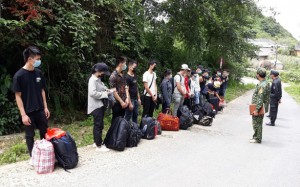 Nhập cảnh trái phép 'nhộn nhịp' vùng biên Hà Giang, chỉ một đồn đã bắt được 2.500 người