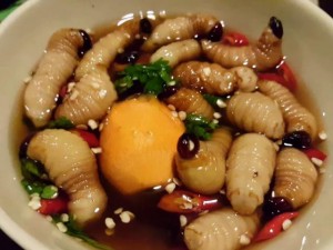 12 món đặc sản quen thuộc này của Việt Nam khiến khách Tây khóc thét, một số món chính người Việt cũng phải rùng mình