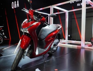 Bảng giá xe má Honda tháng 12/2020: Honda SH tăng mạnh trở lại