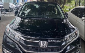 Honda CR-V chạy hơn 3 năm, giá bán bất ngờ