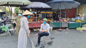 Về Bắc Ninh xem dân đi chợ bằng 'tem phiếu'
