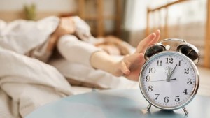 Thường xuyên thức dậy trước báo thức có phải là dấu hiệu sức khỏe?