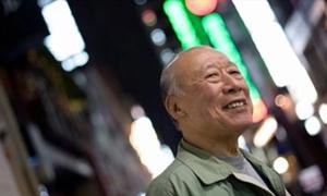Bí mật về nam diễn viên 'phim người lớn' già nhất Nhật Bản