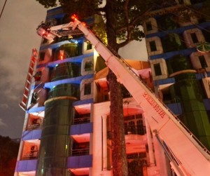 Cháy lớn khách sạn 9 tầng tại TP.HCM