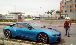 Chủ siêu xe BMW i8 giá 7 tỷ đồng ở Hà Nội là học sinh cấp 3