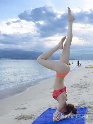 Hồ Ngọc Hà mặc bikini 'trồng cây chuối' khoe thân hình tuyệt mỹ