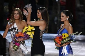 Hoa hậu Colombia tái xuất sau tin đồn tự tử vì trao nhầm vương miện