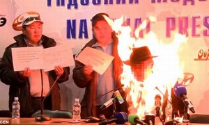 Lãnh đạo nghiệp đoàn Mông Cổ tự thiêu phản đối chính phủ bán than cho Trung Quốc