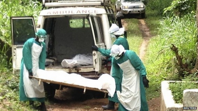 Đã có gần 900 người tử vong vì dịch bệnh Ebola ở các nước Tây Phi.