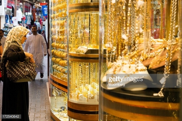Choáng với những kiểu dùng vàng phong cách Dubai