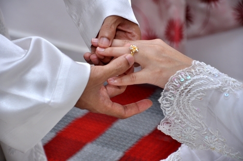 Những phong tục hôn nhân gây sốc trên thế giới