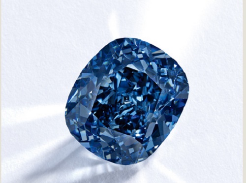 Chiêm ngưỡng viên kim cương 'Mặt Trăng Xanh' đắt nhất thế giới